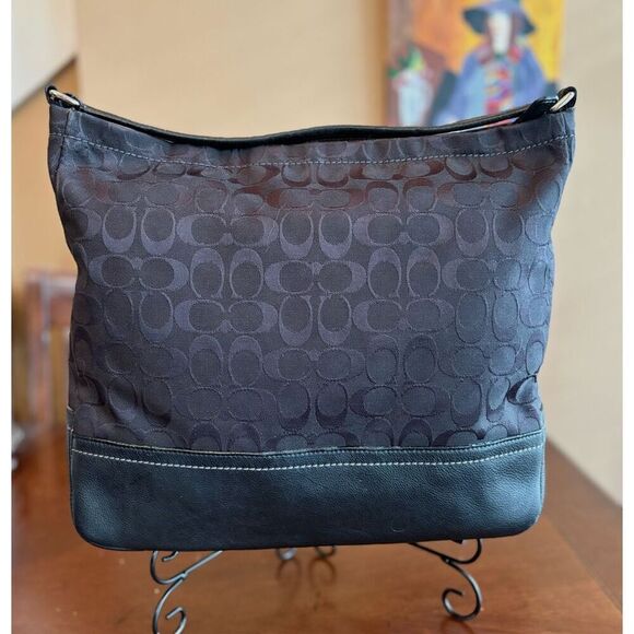 COACH - EUC Park Signature C Black Hobo with Leather Trim & Strap. BEAUTIFUL! - Picture 8 of 16